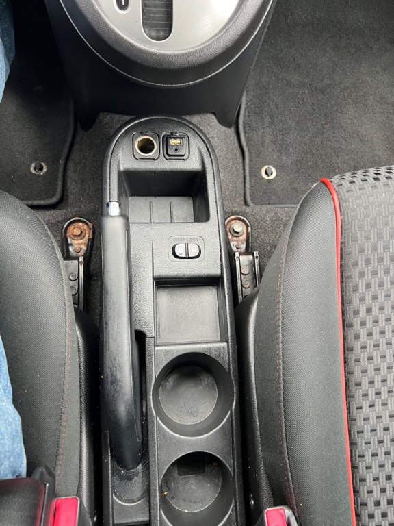 2014 Mazda Mazda2 Image 34