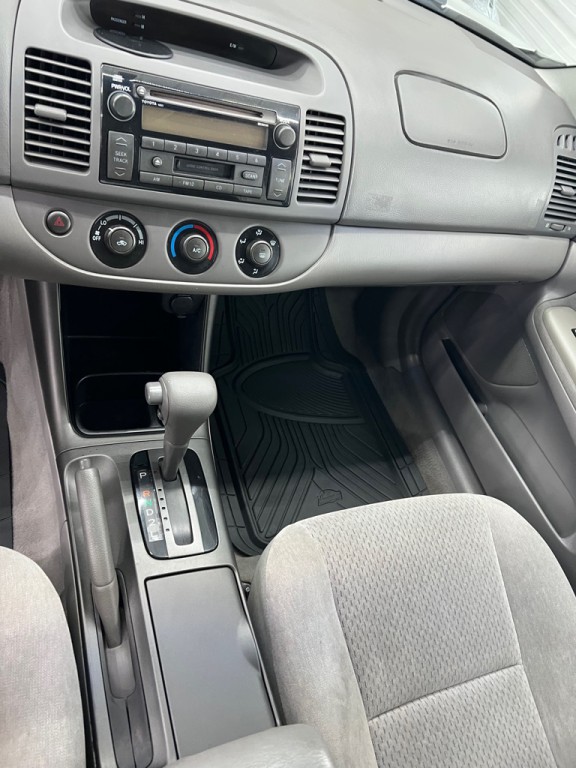 2003 Toyota Camry Image 30