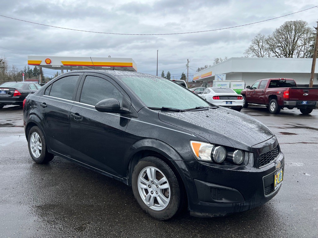 2015 Chevrolet Sonic Image 16
