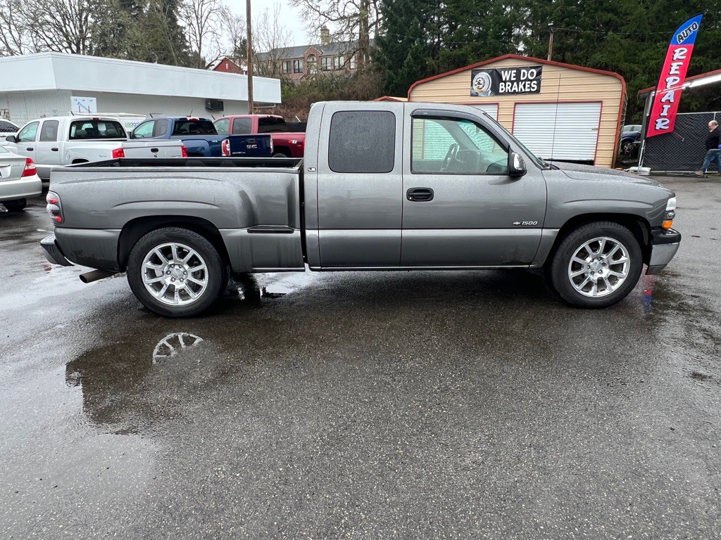 2002 Chevrolet Silverado 1500 Image 3