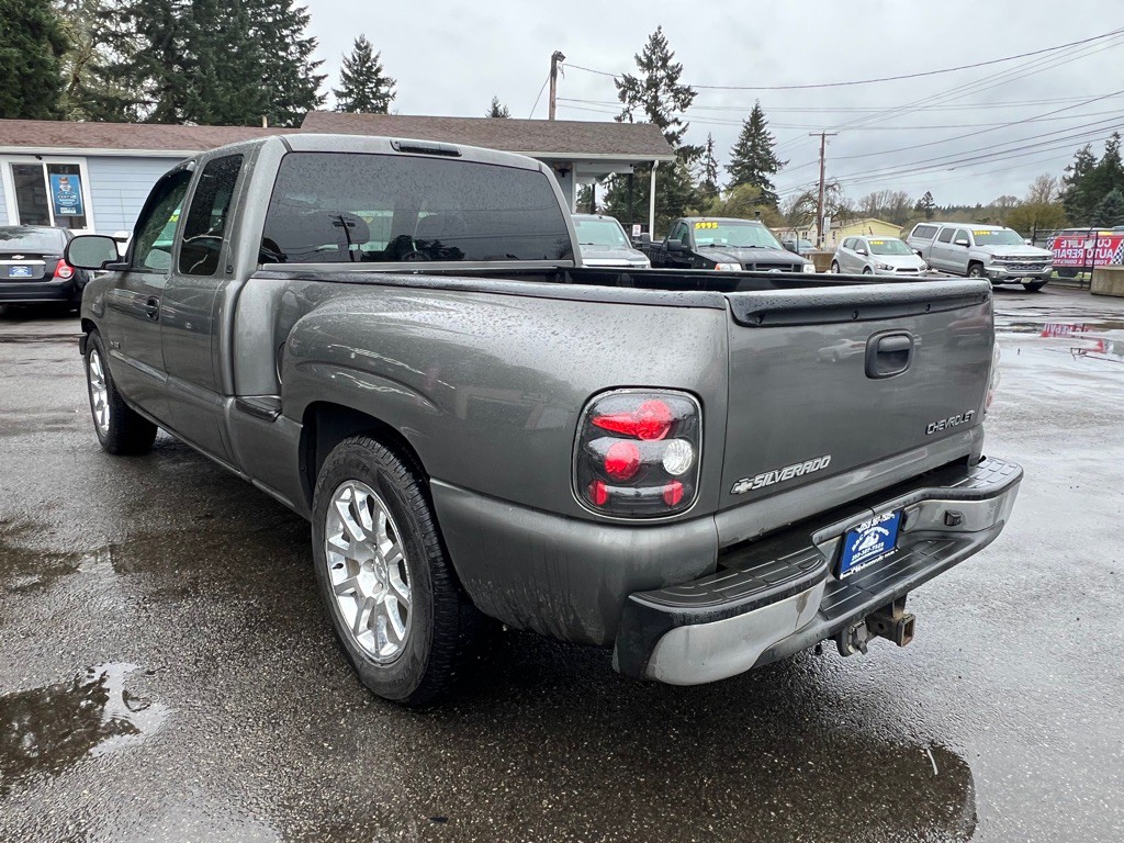 2002 Chevrolet Silverado 1500 Image 9