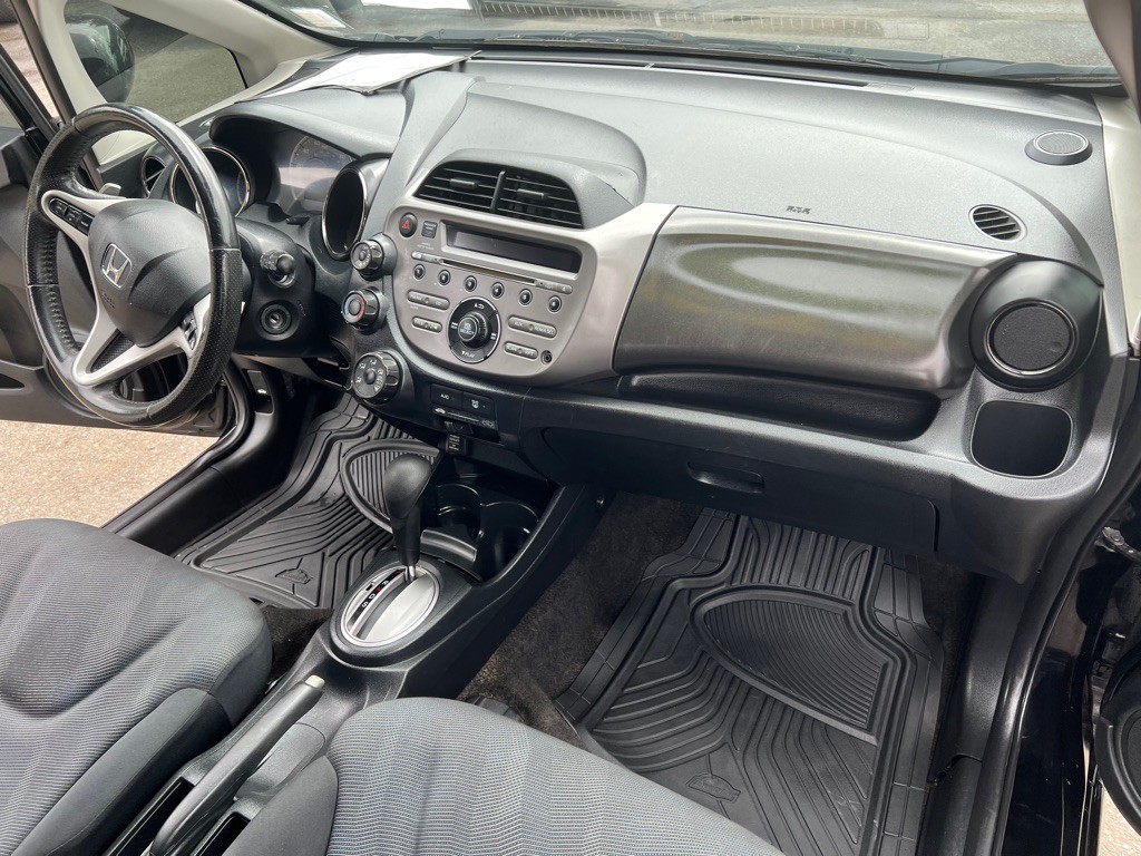 2013 Honda Fit Image 2