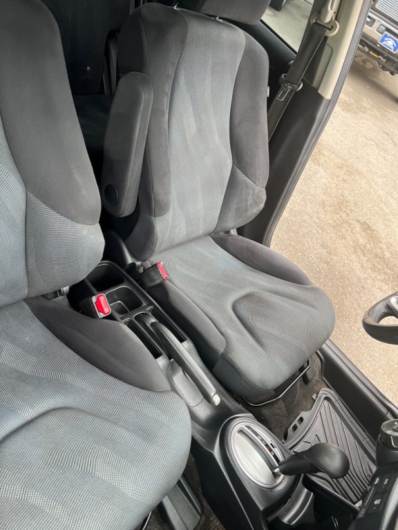 2013 Honda Fit Image 4