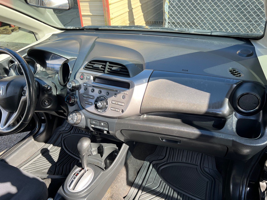 2013 Honda Fit Image 34