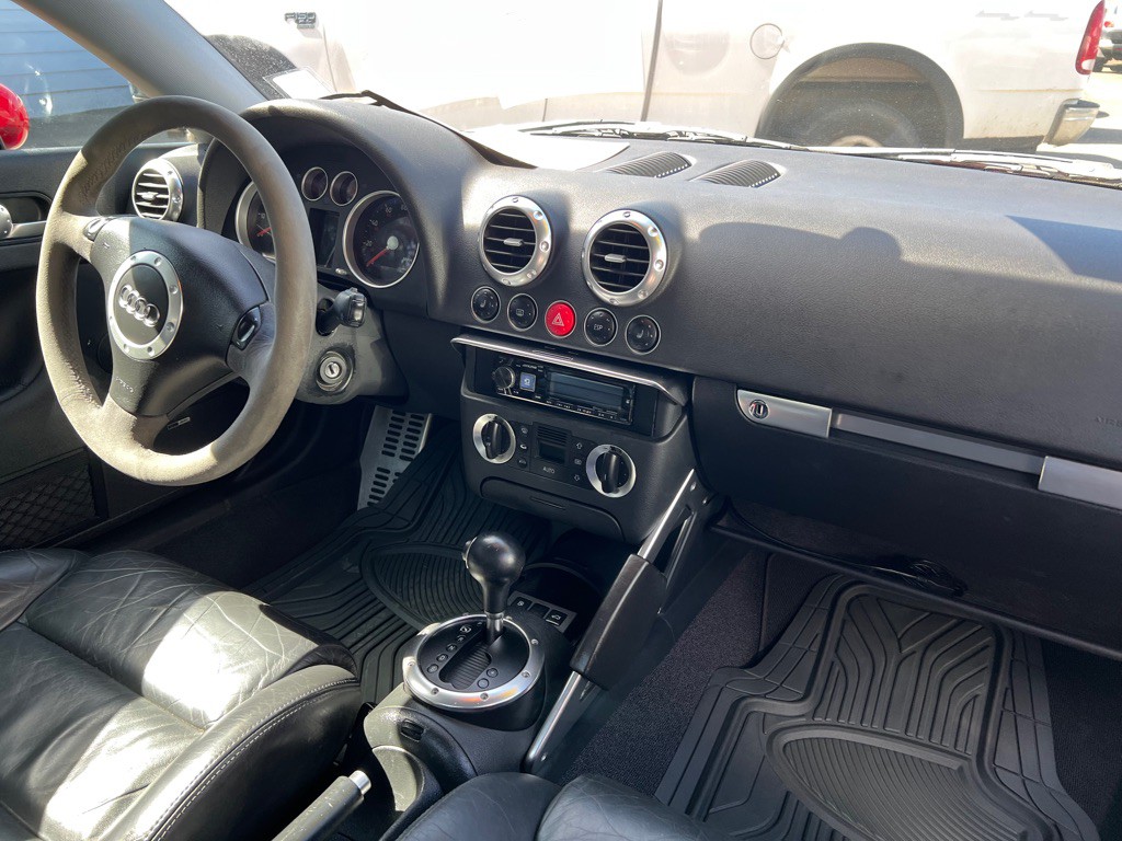 2003 Audi TT Image 20