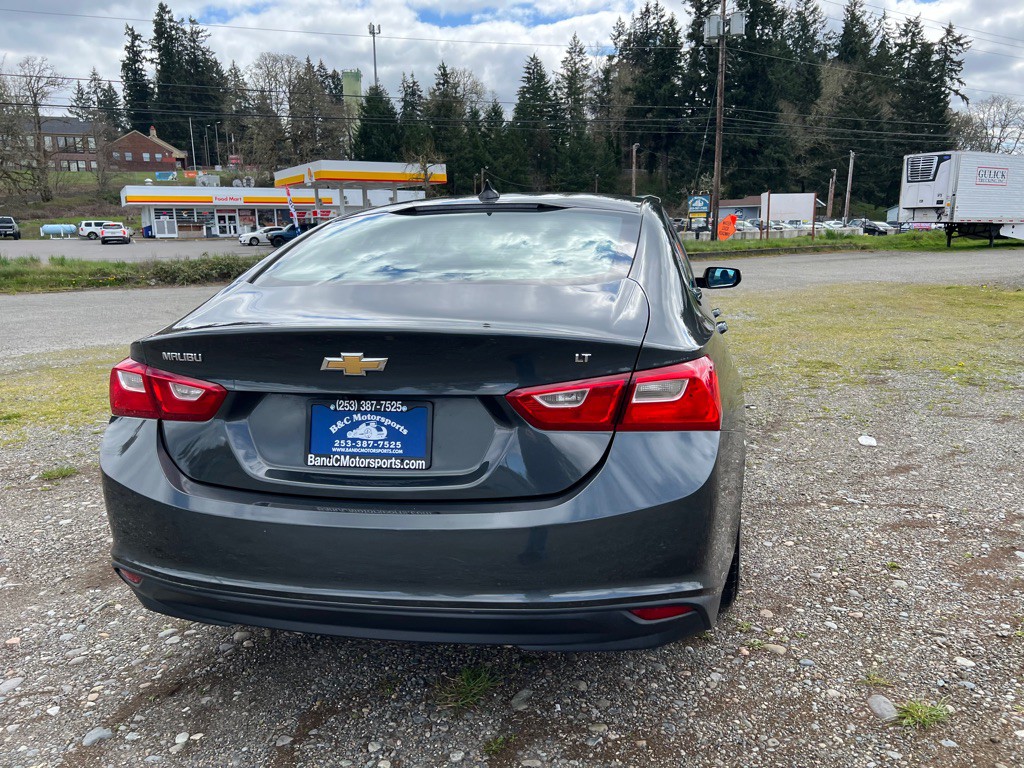 2016 Chevrolet Malibu Image 17