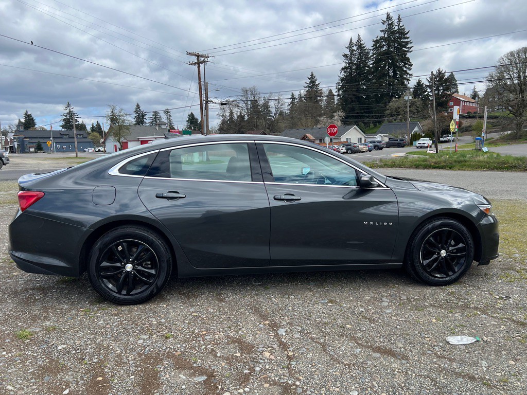 2016 Chevrolet Malibu Image 21
