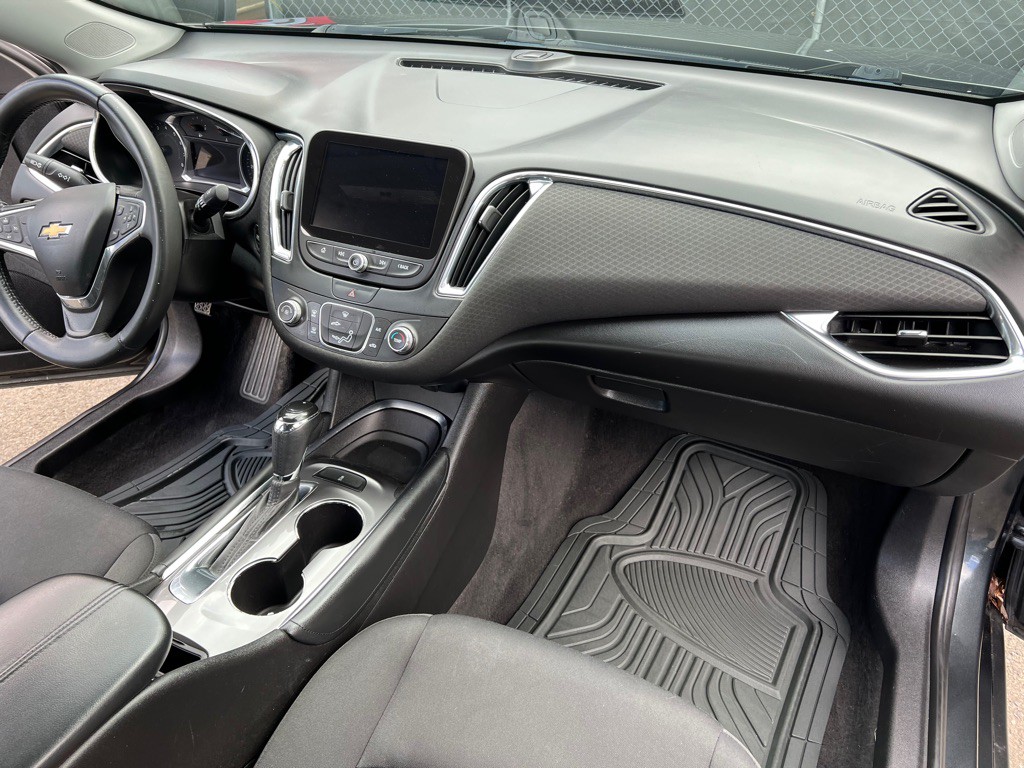 2016 Chevrolet Malibu Image 26