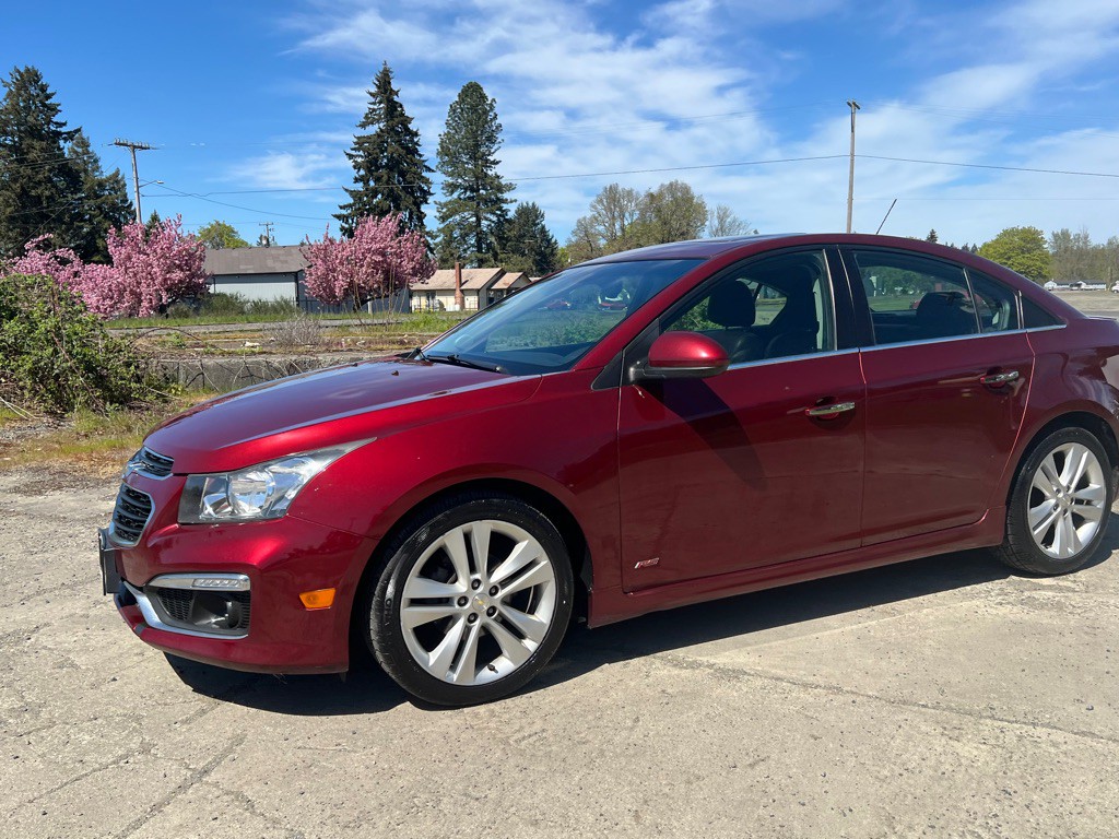 2015 Chevrolet Cruze Image 2