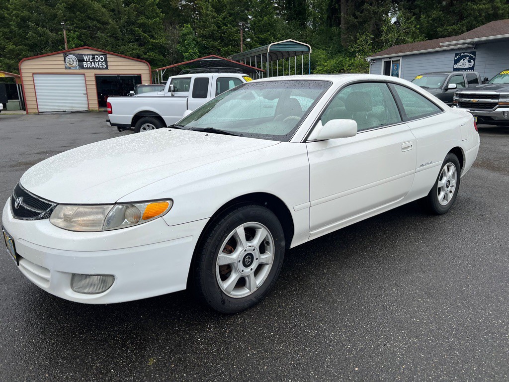 2000 Toyota Camry Image 1