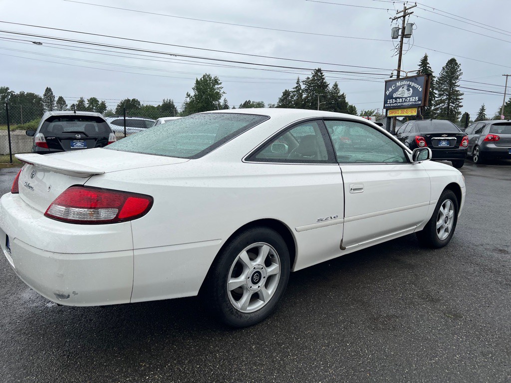 2000 Toyota Camry Image 11