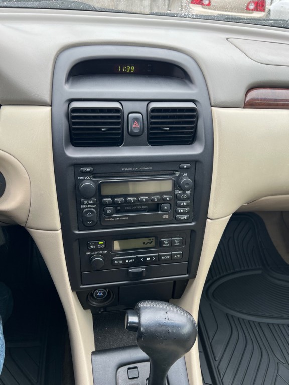2000 Toyota Camry Image 24
