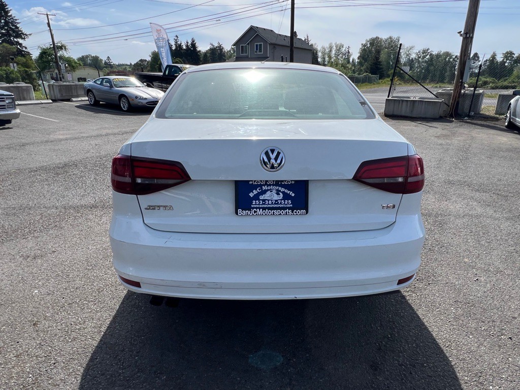 2017 Volkswagen Jetta Image 5