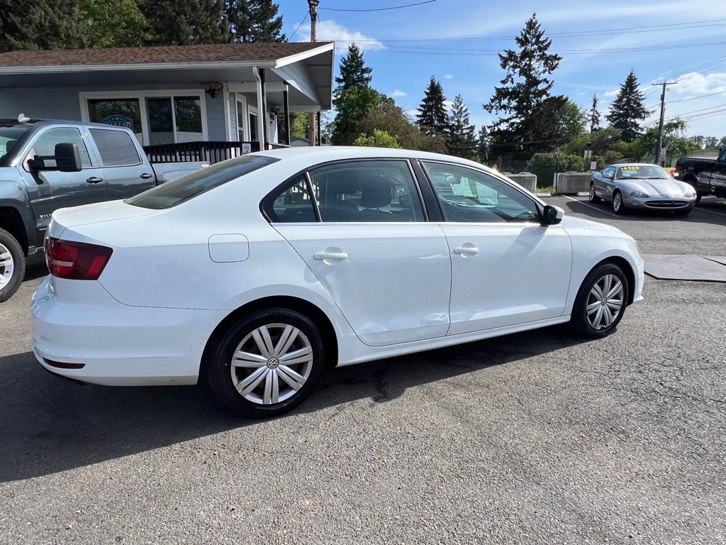 2017 Volkswagen Jetta Image 9