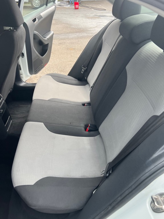 2017 Volkswagen Jetta Image 24