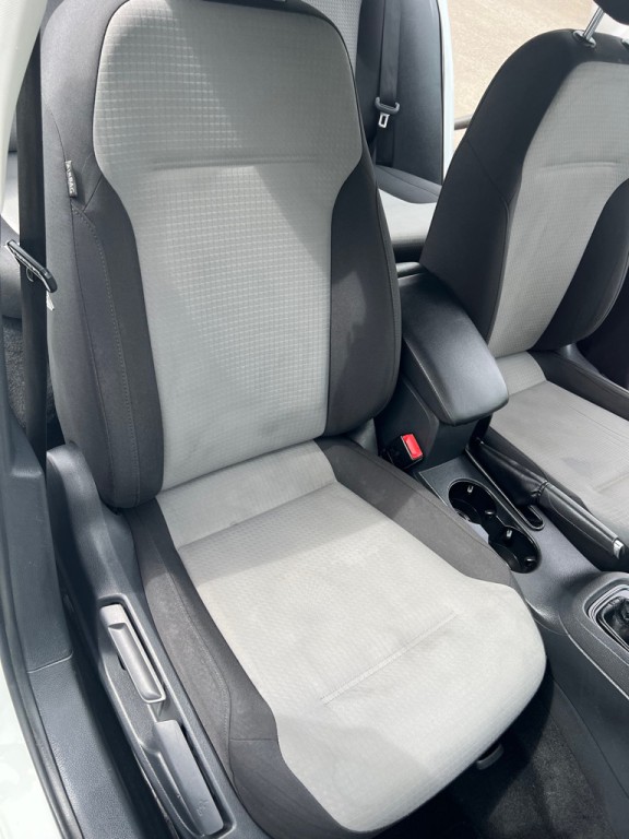 2017 Volkswagen Jetta Image 27