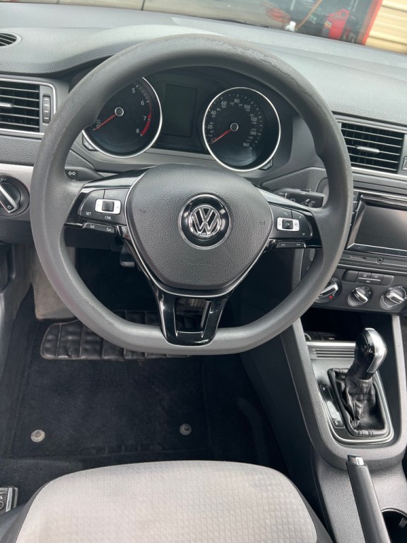 2017 Volkswagen Jetta Image 28