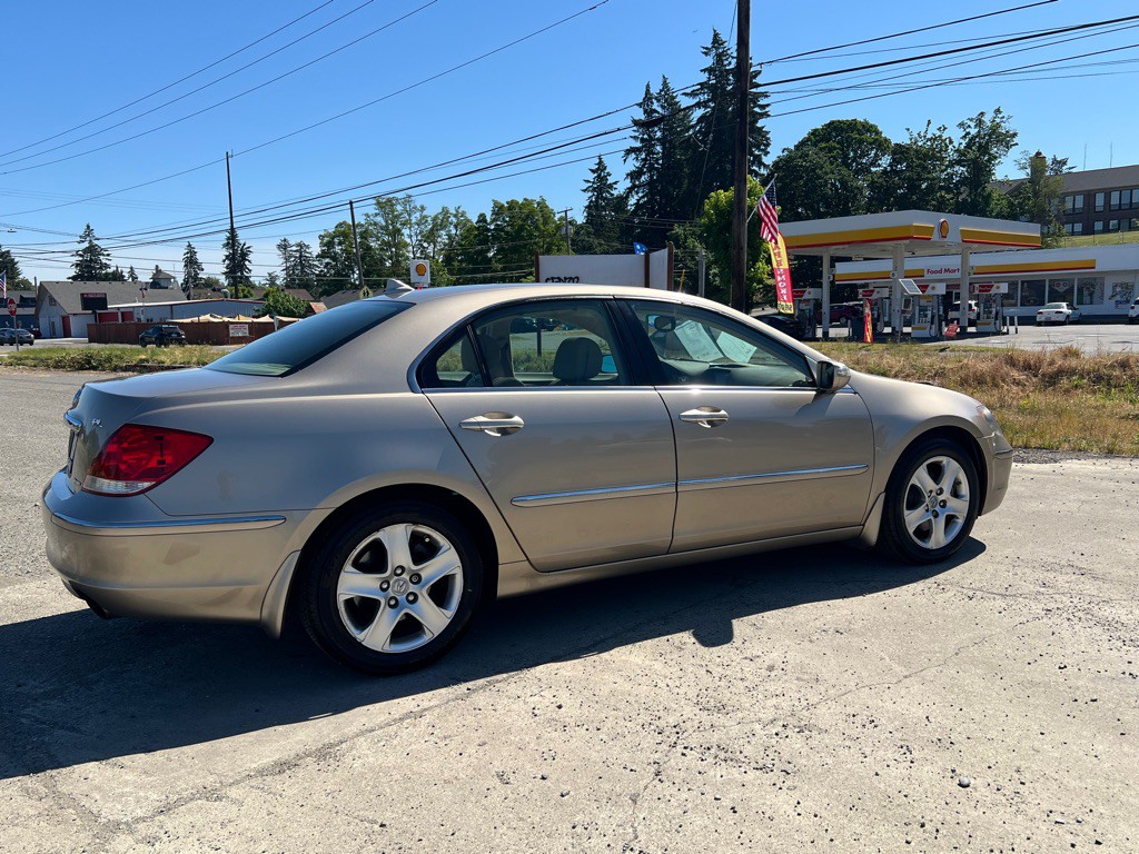 2005 Acura RL Image 18