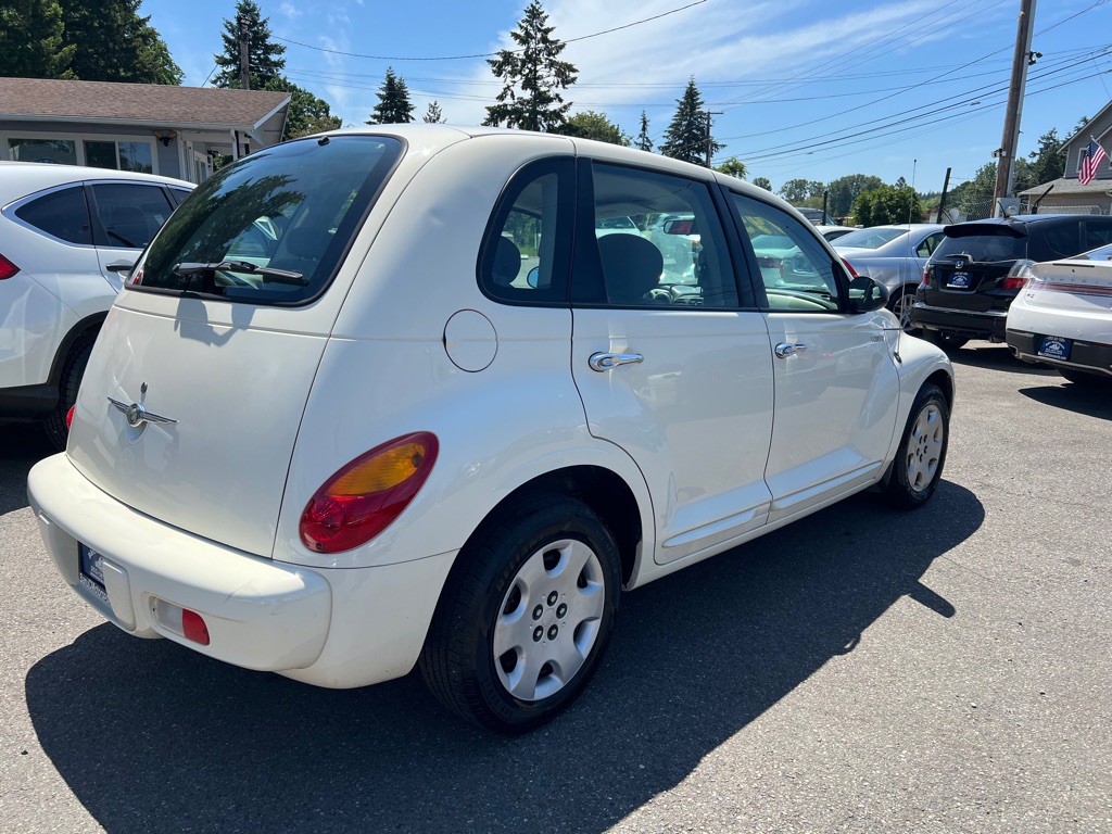 2004 Chrysler PT Cruiser Image 9