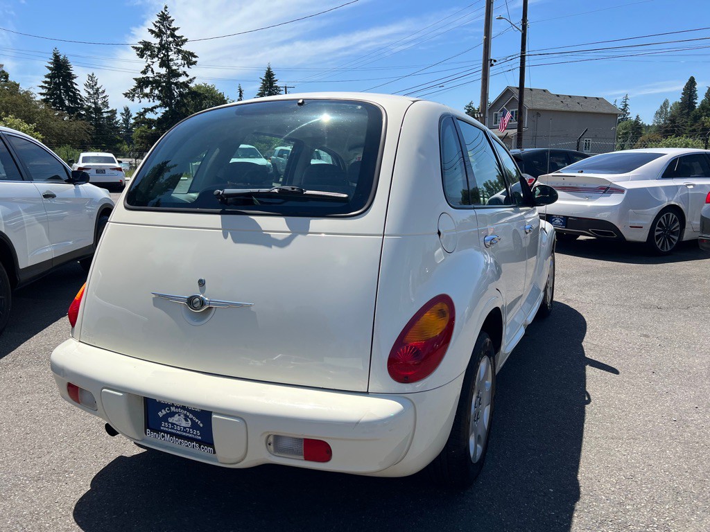 2004 Chrysler PT Cruiser Image 10
