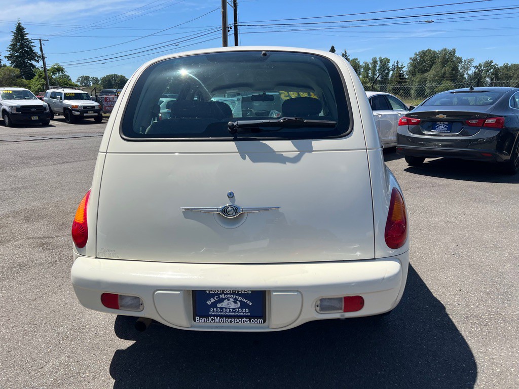 2004 Chrysler PT Cruiser Image 11
