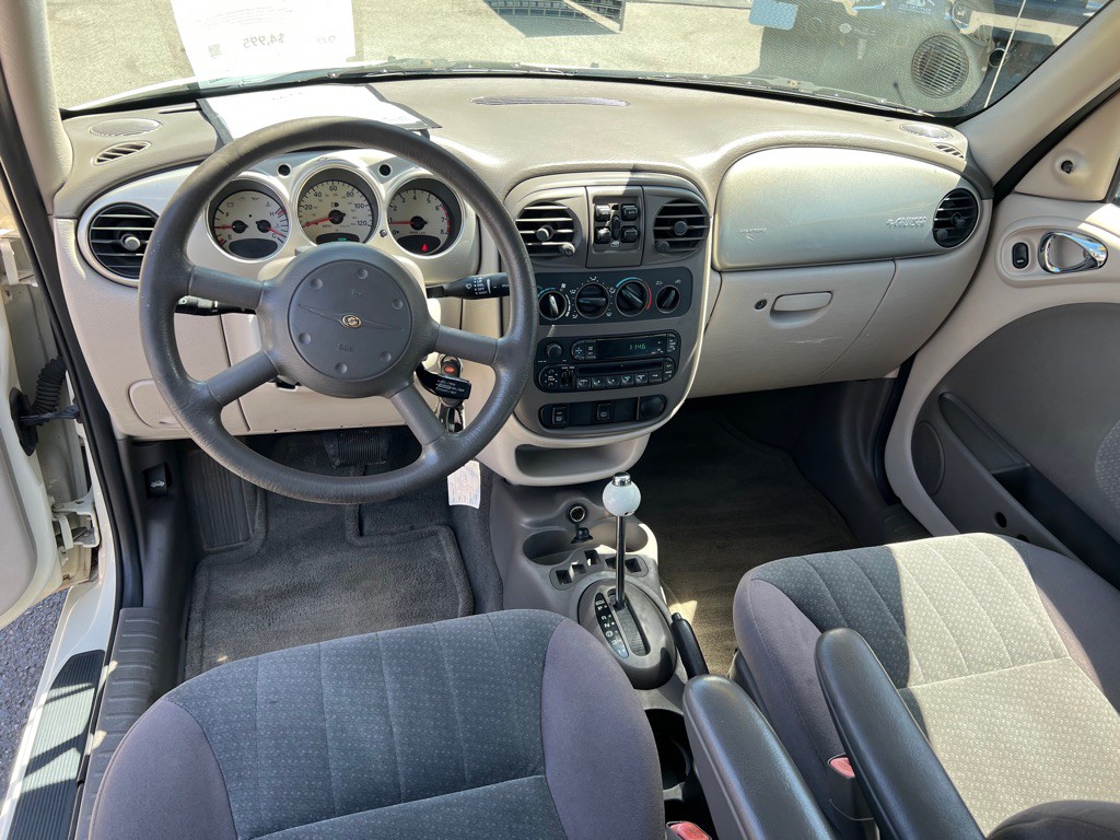 2004 Chrysler PT Cruiser Image 24