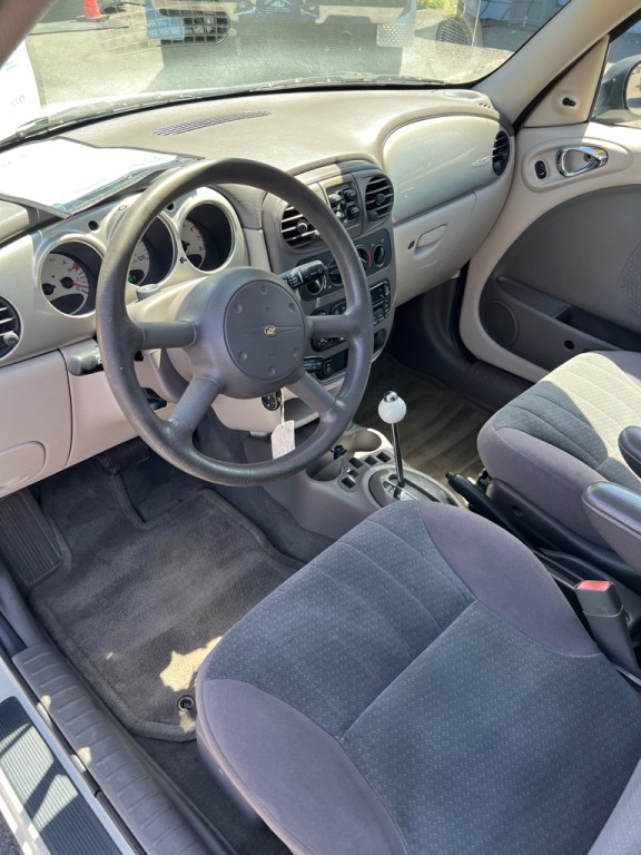 2004 Chrysler PT Cruiser Image 26