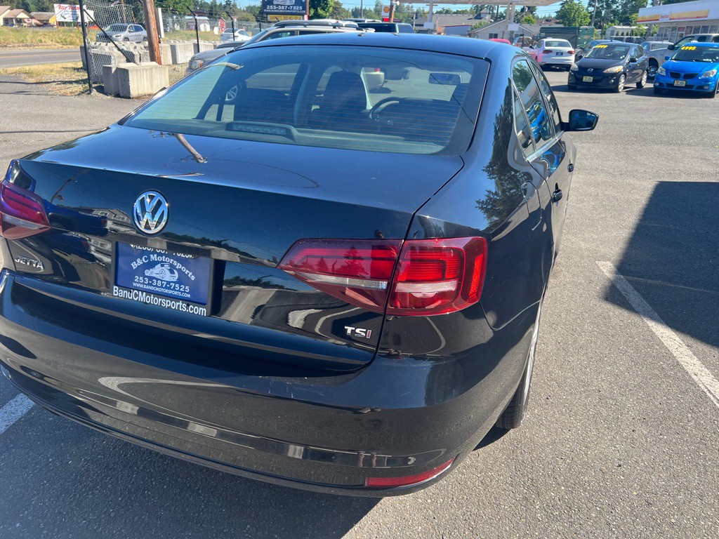 2017 Volkswagen Jetta Image 14
