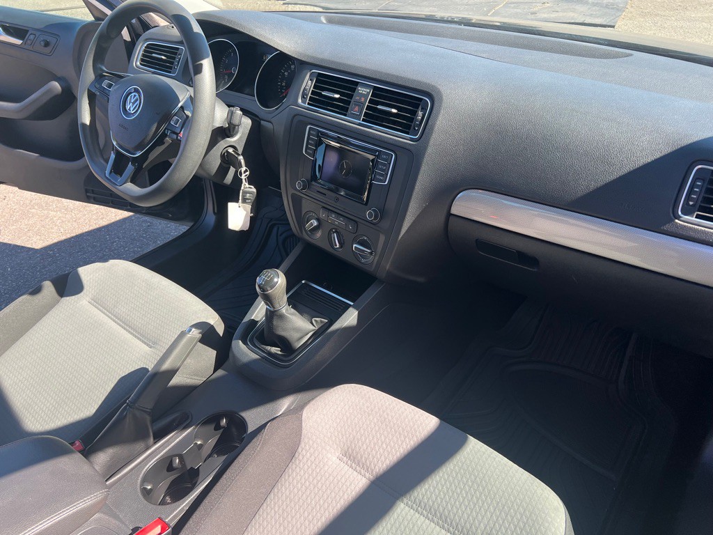 2017 Volkswagen Jetta Image 26