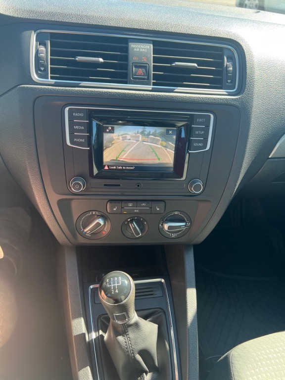 2017 Volkswagen Jetta Image 30