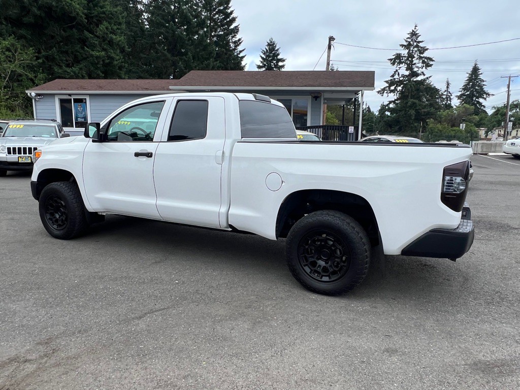 2016 Toyota Tundra Image 9