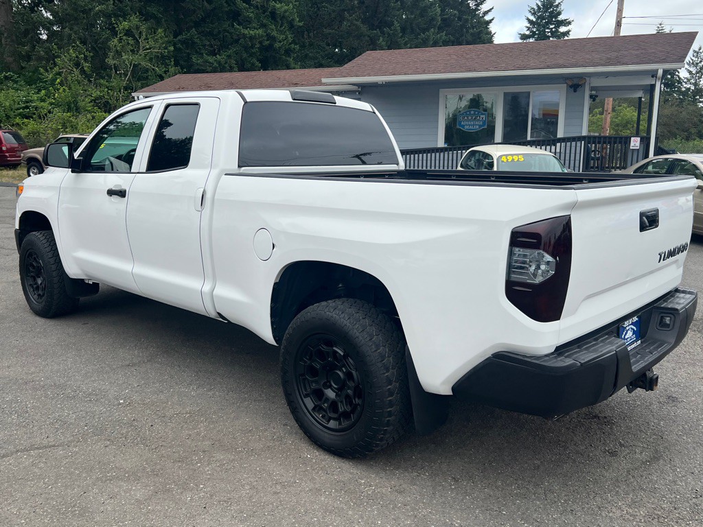 2016 Toyota Tundra Image 10