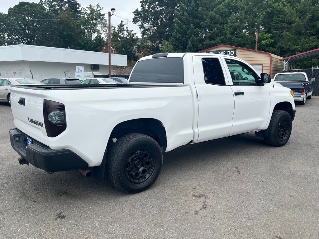 2016 Toyota Tundra Image 18