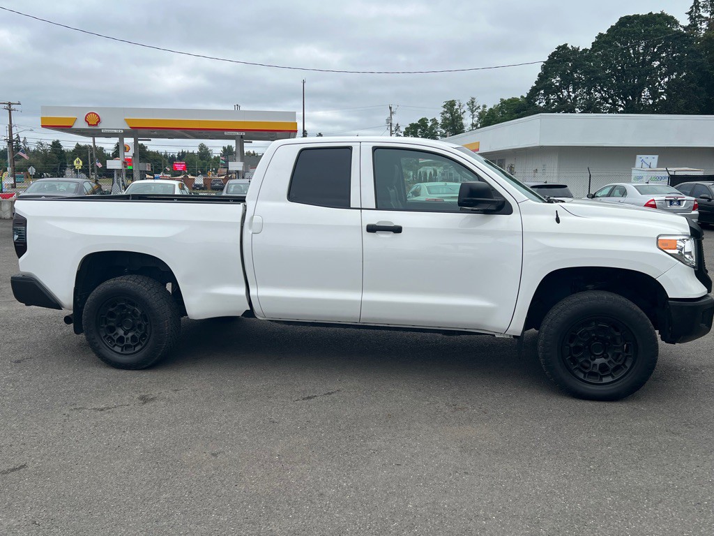 2016 Toyota Tundra Image 22