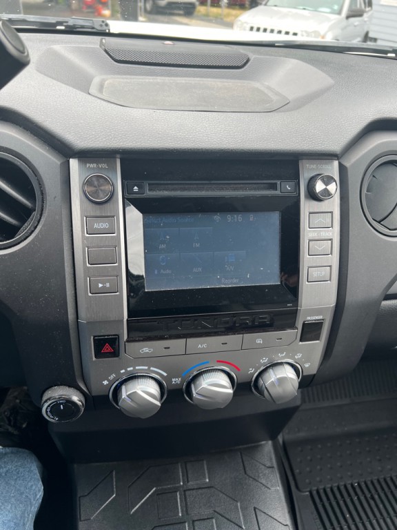 2016 Toyota Tundra Image 35