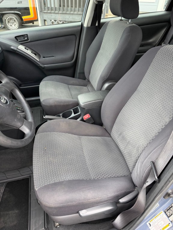 2005 Toyota Corolla Image 35