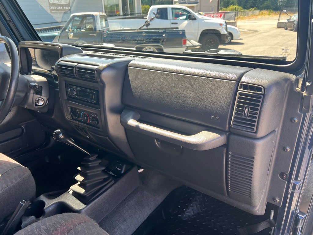 2000 Jeep Wrangler Image 35