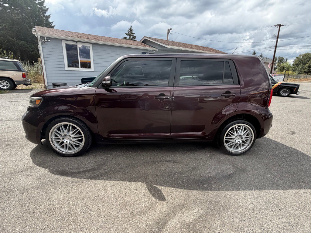 2009 Scion xB Image 27
