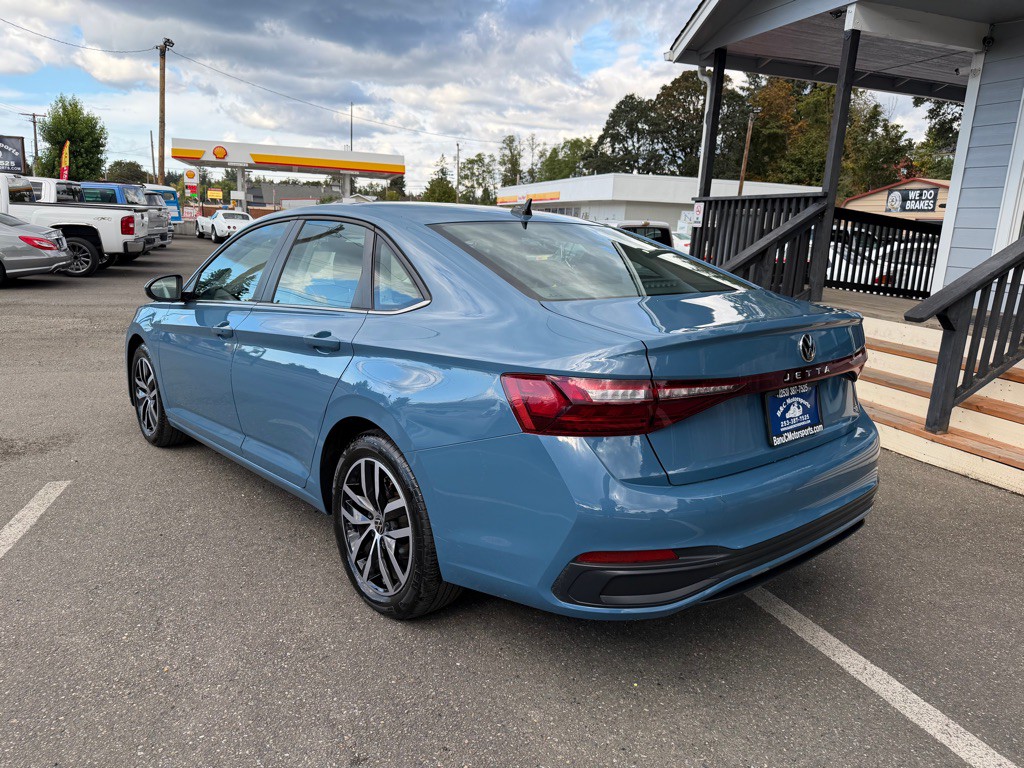 2025 Volkswagen Jetta Image 9
