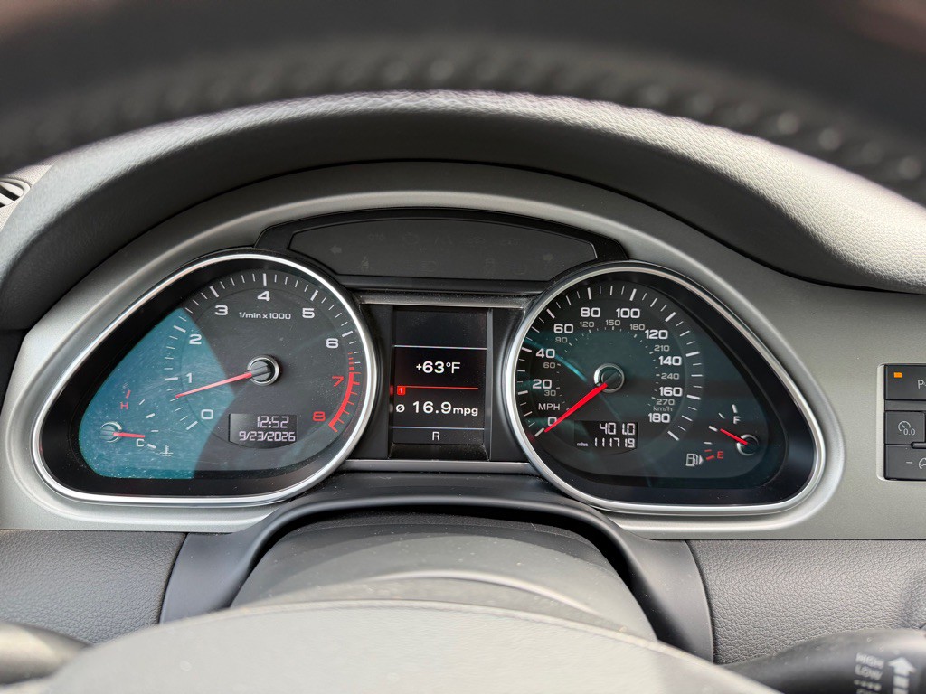 2015 Audi Q7 Image 2