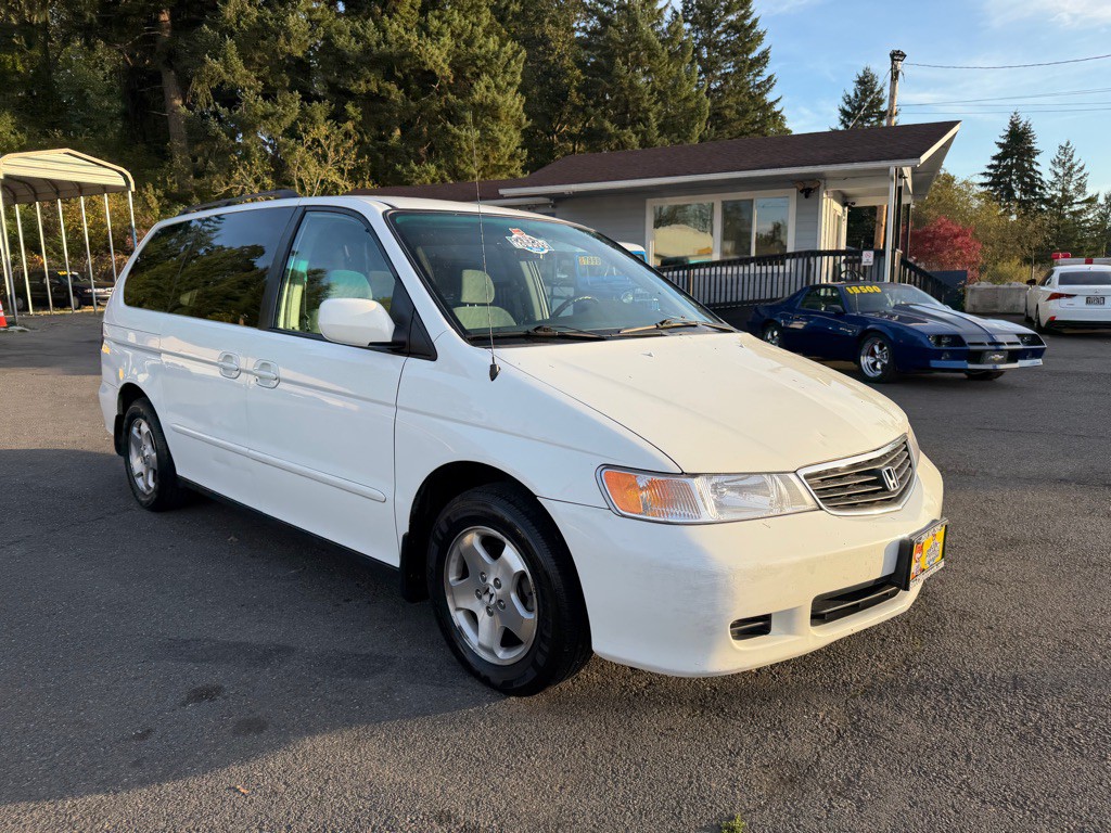 2000 Honda Odyssey Image 1