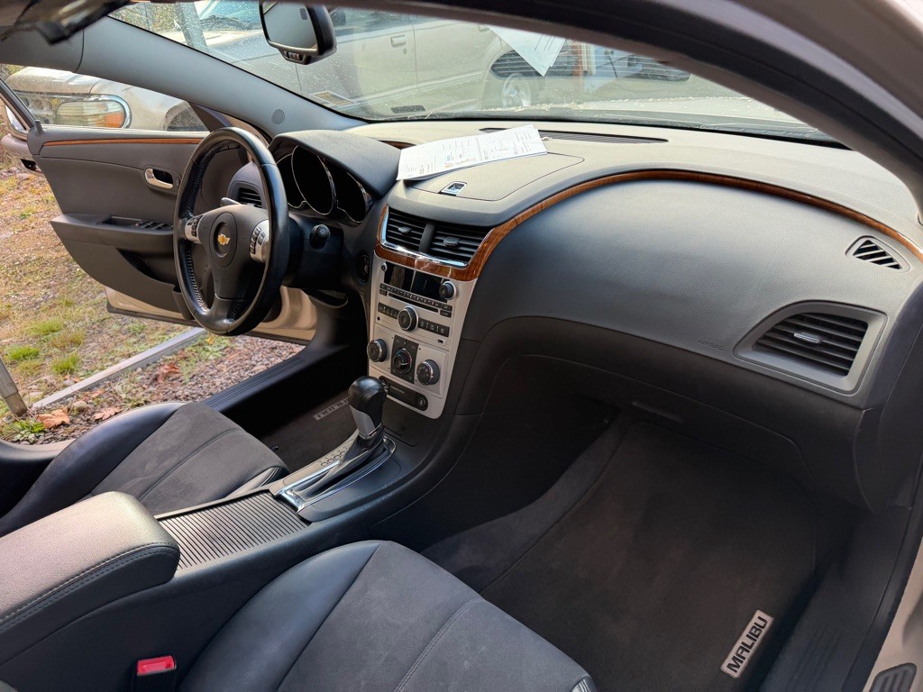 2012 Chevrolet Malibu Image 15