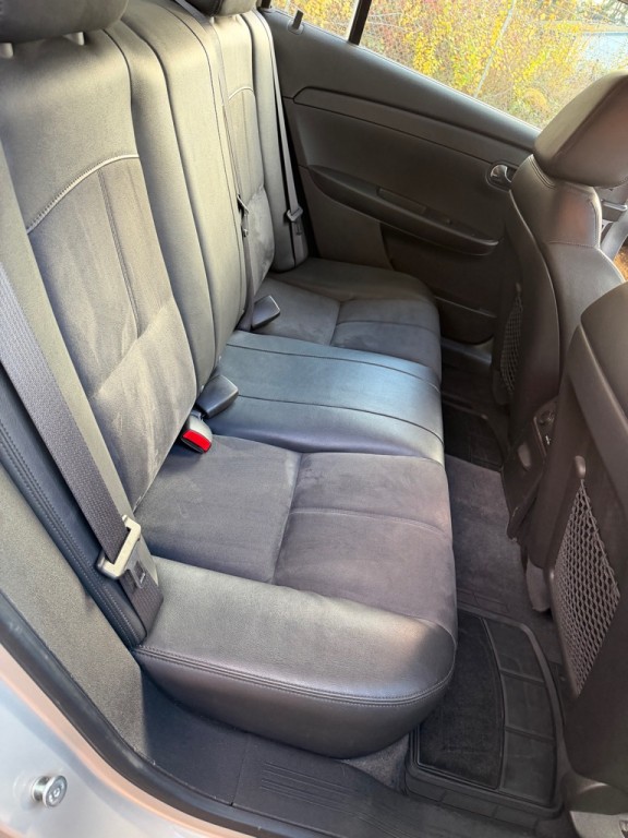 2012 Chevrolet Malibu Image 21