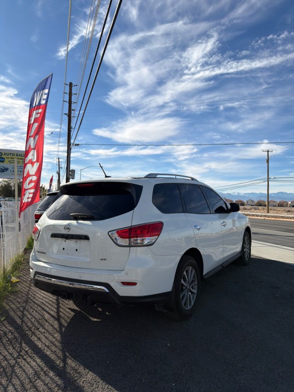 2014 Nissan Pathfinder Image 2