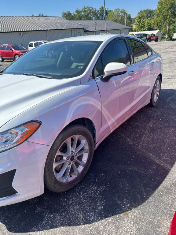 2019 Ford Fusion Image 2