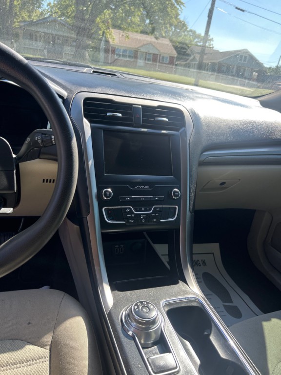 2019 Ford Fusion Image 5