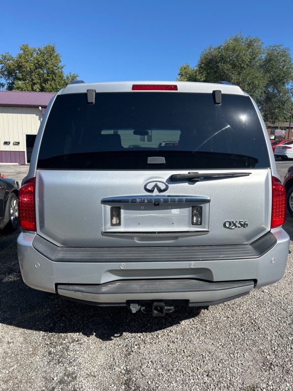 2009 INFINITI QX56 Image 3