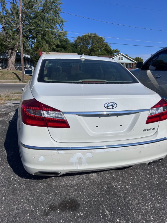 2012 Hyundai Genesis Image 4