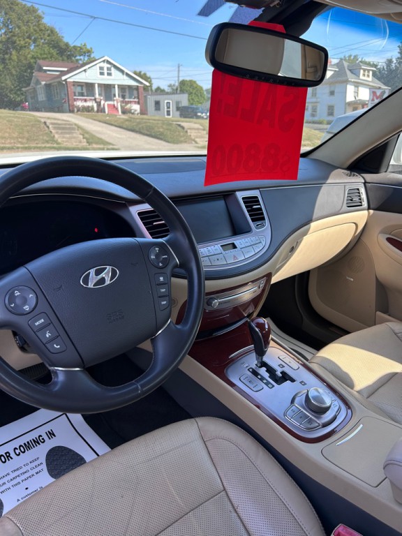 2012 Hyundai Genesis Image 6
