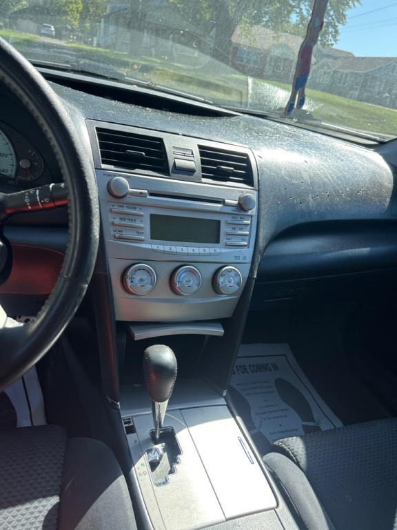 2010 Toyota Camry Image 5